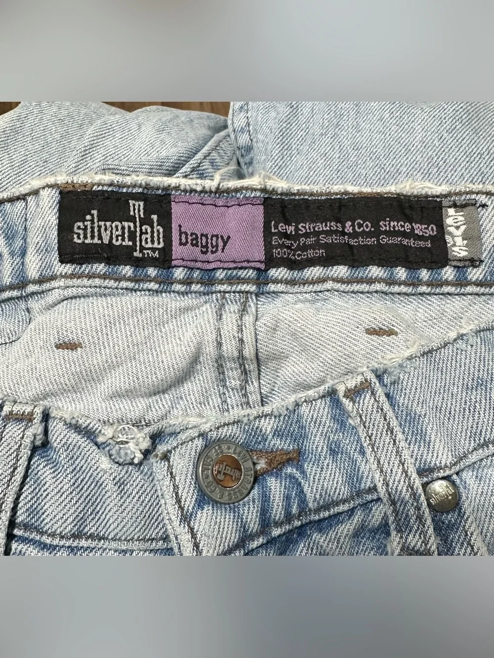 Vintage Levi’s Silvertab Baggy Men’s Light Wash  Jeans 28x30 Straight